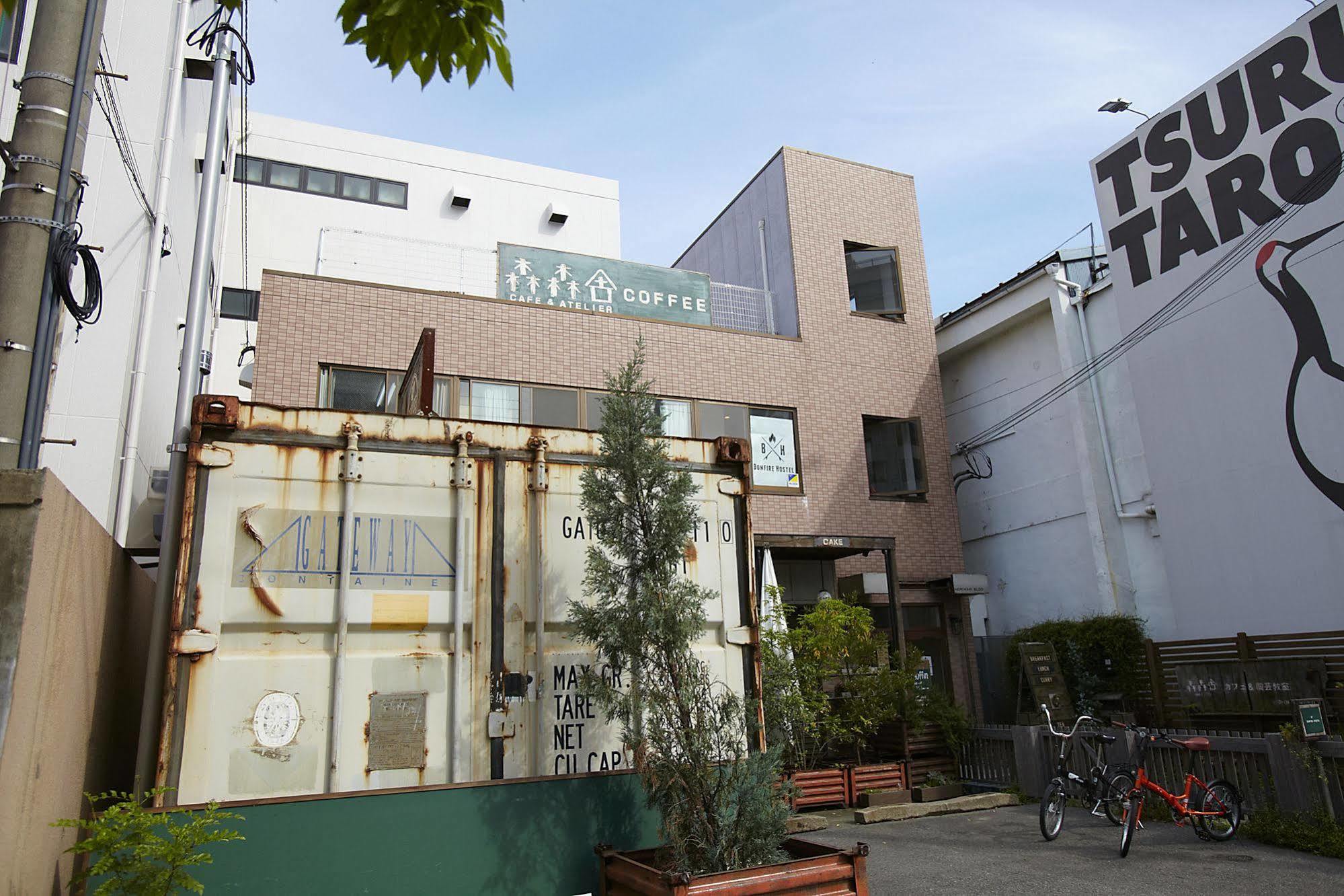 Bonfire Hostel Osaka Exteriör bild